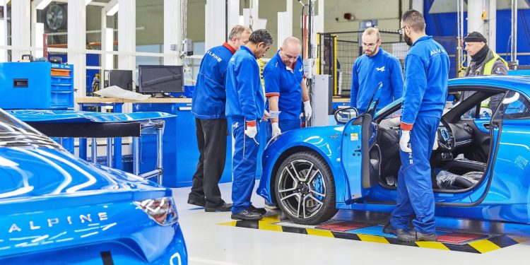 Renault pode fechar quatro fábricas em França, Alpine A110 em risco! 16