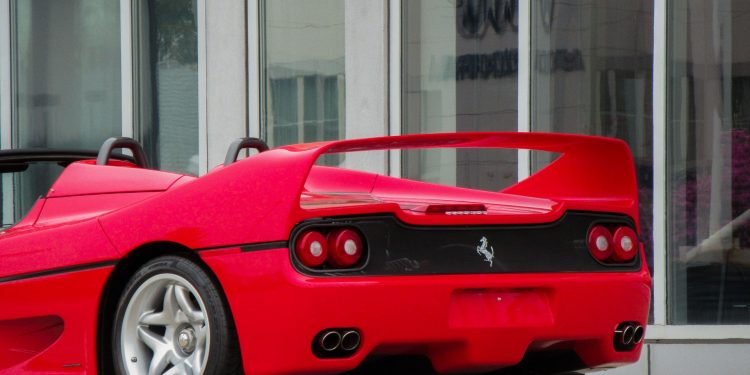 Ferrari F50 apresentado no salão de Frankfurt em 1995 vai a leilão! 23