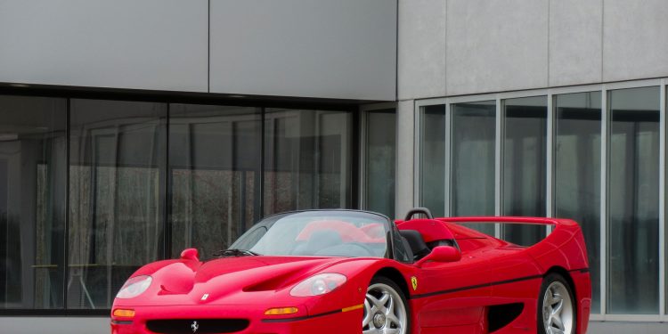 Ferrari F50 apresentado no salão de Frankfurt em 1995 vai a leilão! 14