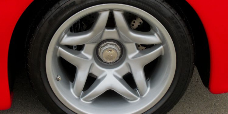 Ferrari F50 apresentado no salão de Frankfurt em 1995 vai a leilão! 34