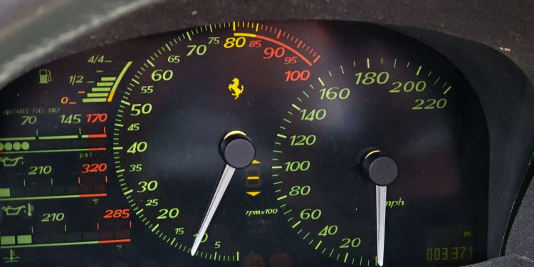 Ferrari F50 apresentado no salão de Frankfurt em 1995 vai a leilão! 35