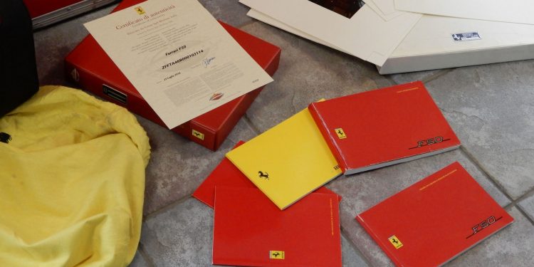 Ferrari F50 apresentado no salão de Frankfurt em 1995 vai a leilão! 37