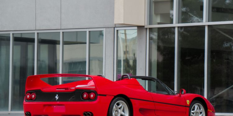 Ferrari F50 apresentado no salão de Frankfurt em 1995 vai a leilão! 15