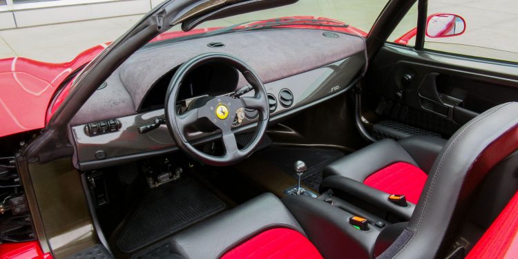 Ferrari F50 apresentado no salão de Frankfurt em 1995 vai a leilão! 17