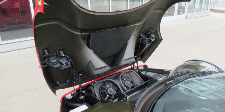 Ferrari F50 apresentado no salão de Frankfurt em 1995 vai a leilão! 62