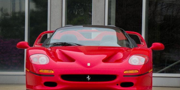 Ferrari F50 apresentado no salão de Frankfurt em 1995 vai a leilão! 19