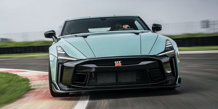 Nissan GT-R50 Italdesign ataca o circuito Tazio Nuvolari! 18