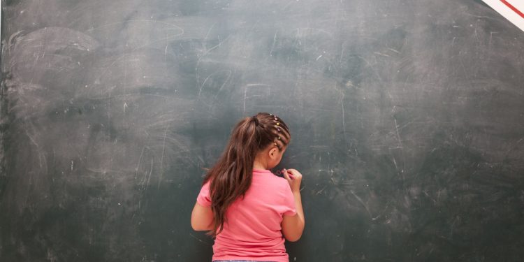 Esboços do Centro Stile FCA no apoio a crianças desfavorecidas 18