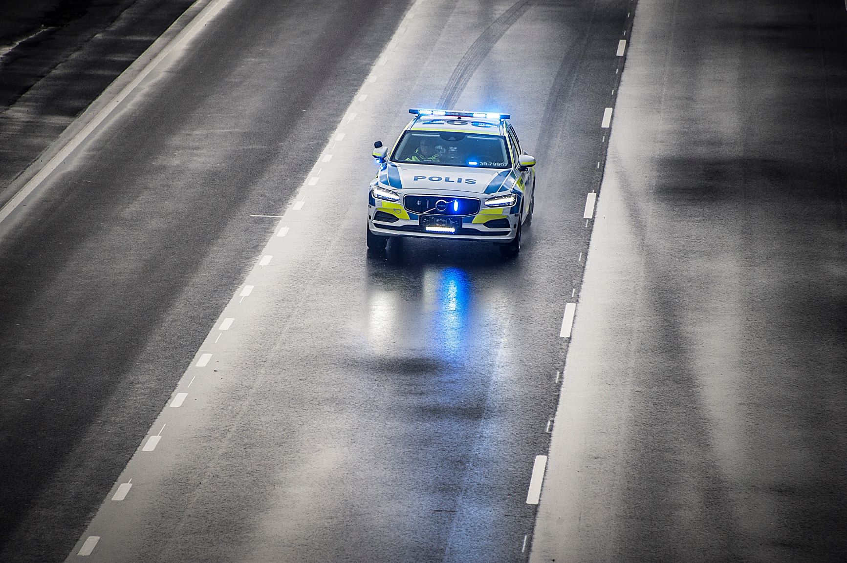 Volvo reforça frota policial sueca com 2.200 unidades 14