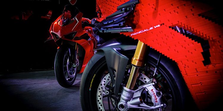 A Ducati Panigale em Lego é o sonho de qualquer criança crescida! 32