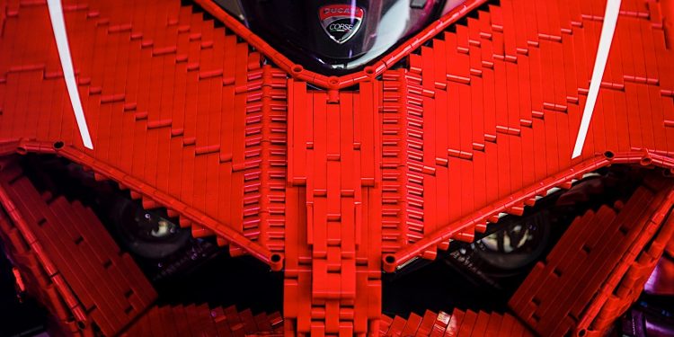 A Ducati Panigale em Lego é o sonho de qualquer criança crescida! 16