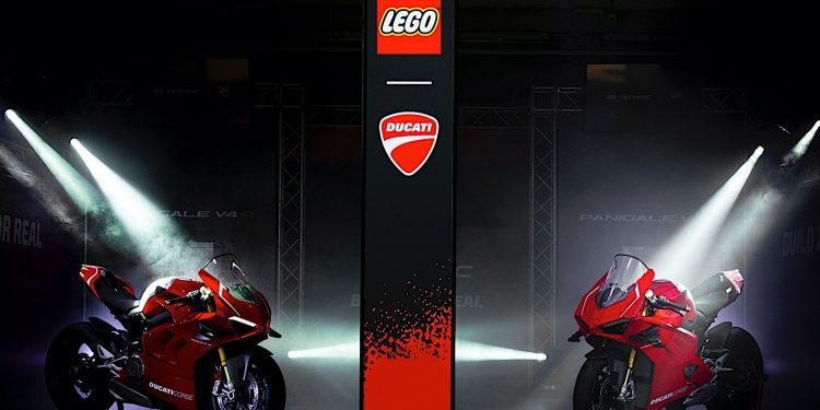 A Ducati Panigale em Lego é o sonho de qualquer criança crescida! 27