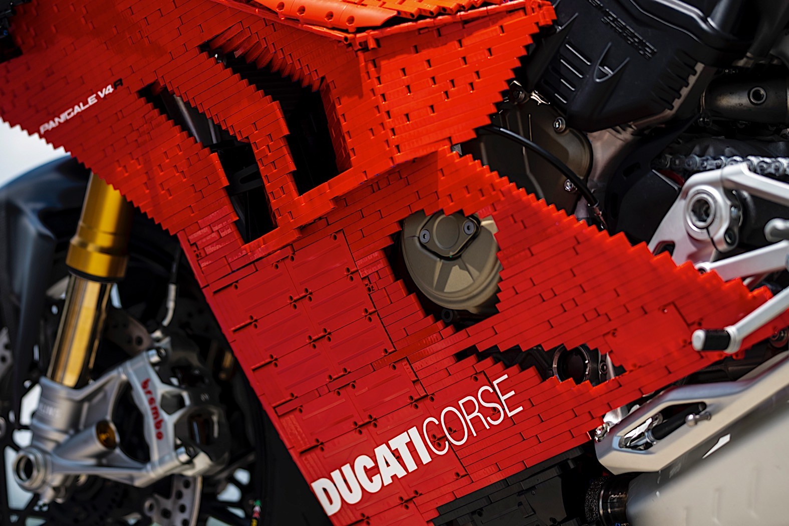 Ducati-Panigale-V4-R8 | Carzoom