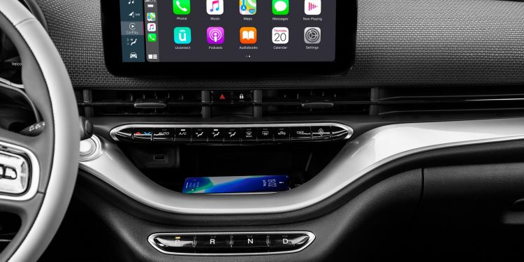 Novo Fiat 500 conquista o “Red Dot Award 2020” 19