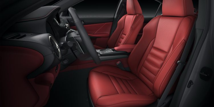 Lexus IS recebe um facelift profundo para 2021! 47
