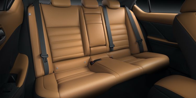 Lexus IS recebe um facelift profundo para 2021! 48
