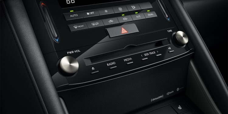 Lexus IS recebe um facelift profundo para 2021! 51