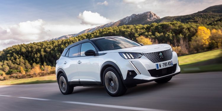 Novo SUV PEUGEOT e-2008 chega a Portugal 14 Novo SUV PEUGEOT e-2008 chega a Portugal 14