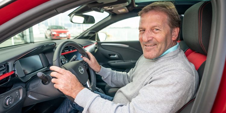 Joachim Winkelhock celebra 20 Anos na Opel 14