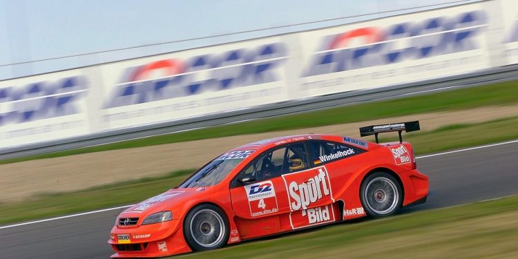 Joachim Winkelhock celebra 20 Anos na Opel 22