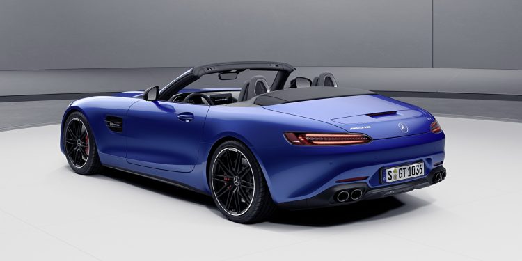 Mercedes oferece potência à "versão de entrada" do Mercedes AMG GT! 24