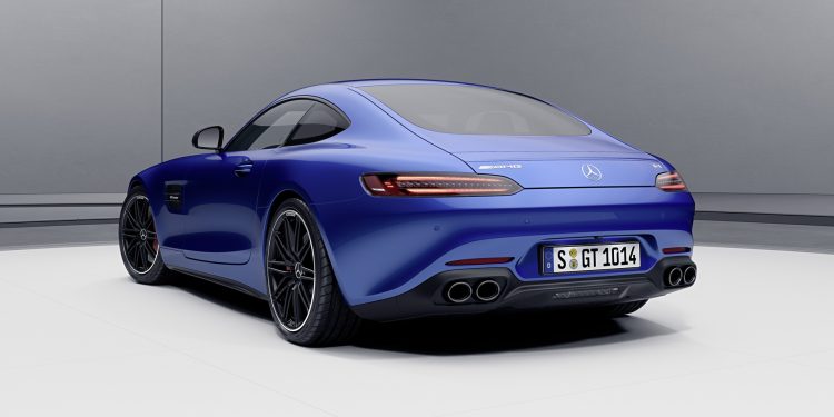 Mercedes oferece potência à "versão de entrada" do Mercedes AMG GT! 23