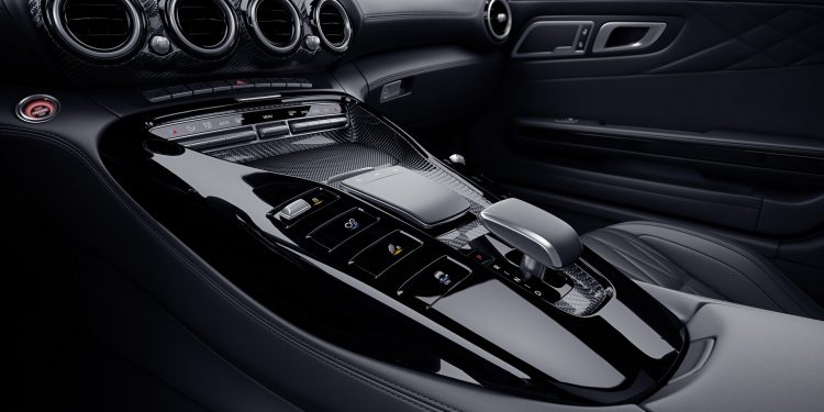 Mercedes oferece potência à "versão de entrada" do Mercedes AMG GT! 20