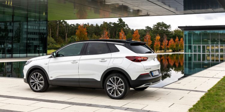 Opel Grandland X Hybrid de tração dianteira já está em Portugal 14