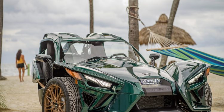 Polaris apresenta o Slingshot Grand Touring LE! 17