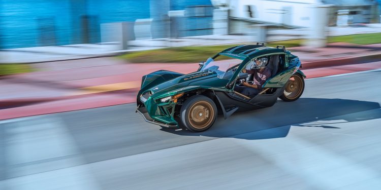 Polaris apresenta o Slingshot Grand Touring LE! 15