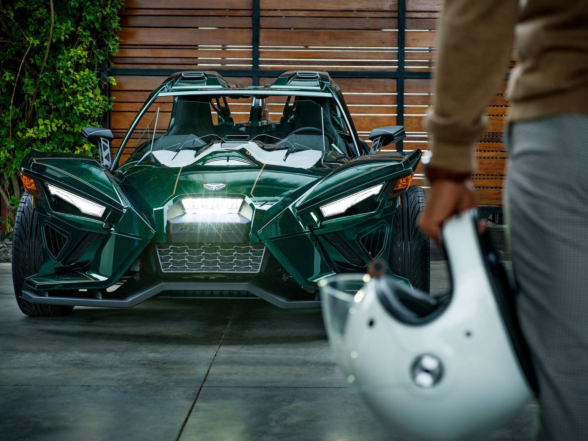 Polaris apresenta o Slingshot Grand Touring LE! 14