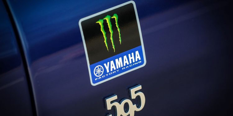 Novos Abarth 595 Scorpioneoro e Abarth 595 Monster Energy Yamaha, as duas almas da Abarth 13
