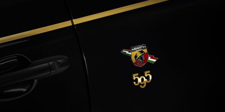 Novos Abarth 595 Scorpioneoro e Abarth 595 Monster Energy Yamaha, as duas almas da Abarth 18