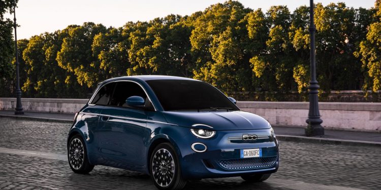 Novo Fiat 500 conquista o “Red Dot Award 2020” 14
