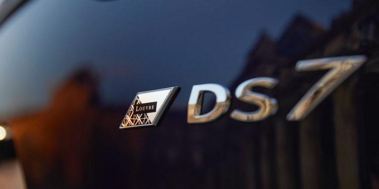 DS7 Crossback Louvre Edition pretende partir corações! 26