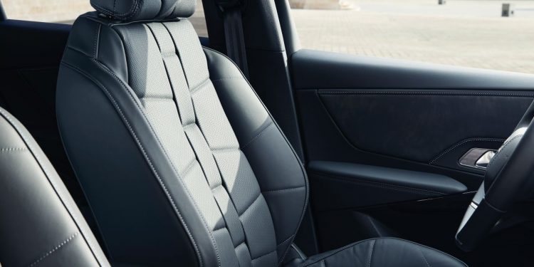 DS7 Crossback Louvre Edition pretende partir corações! 25