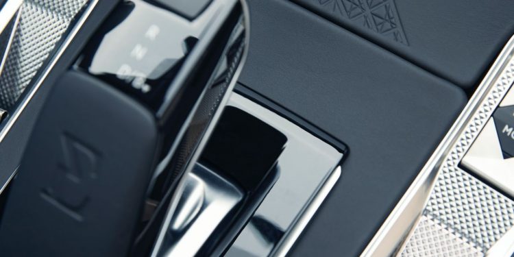 DS7 Crossback Louvre Edition pretende partir corações! 32