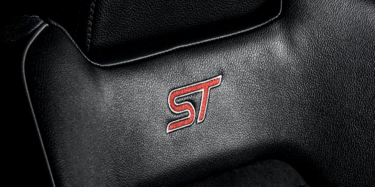 Ford Puma ST foi revelado e promete colar olhos à nuca! 38
