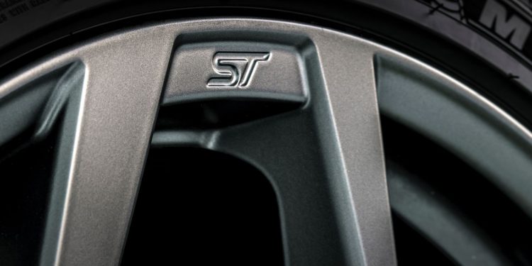 Ford Puma ST foi revelado e promete colar olhos à nuca! 25