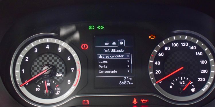 Hyundai i10 1.0 MPI: O citadino que quer ser utilitário! 34