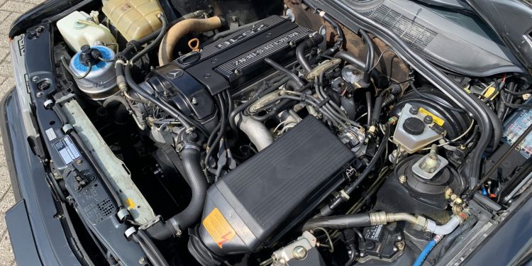 Um raro Mercedes 190E 2.5-16 Evolution II vai a leilão! 22