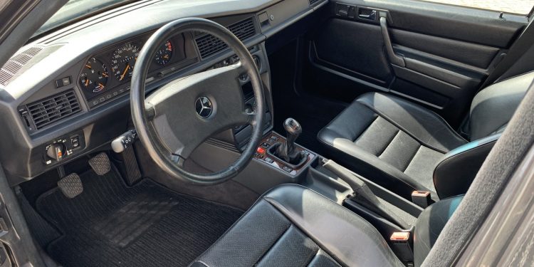Um raro Mercedes 190E 2.5-16 Evolution II vai a leilão! 25