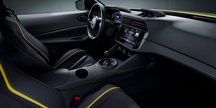 Nissan Z Proto chega com motor V6 Twin-Turbo e caixa manual! 21
