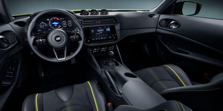 Nissan Z Proto chega com motor V6 Twin-Turbo e caixa manual! 22