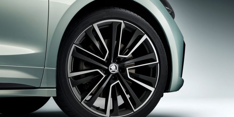 Skoda Enyaq iV revelado com 510km de autonomia sem emissões! 71