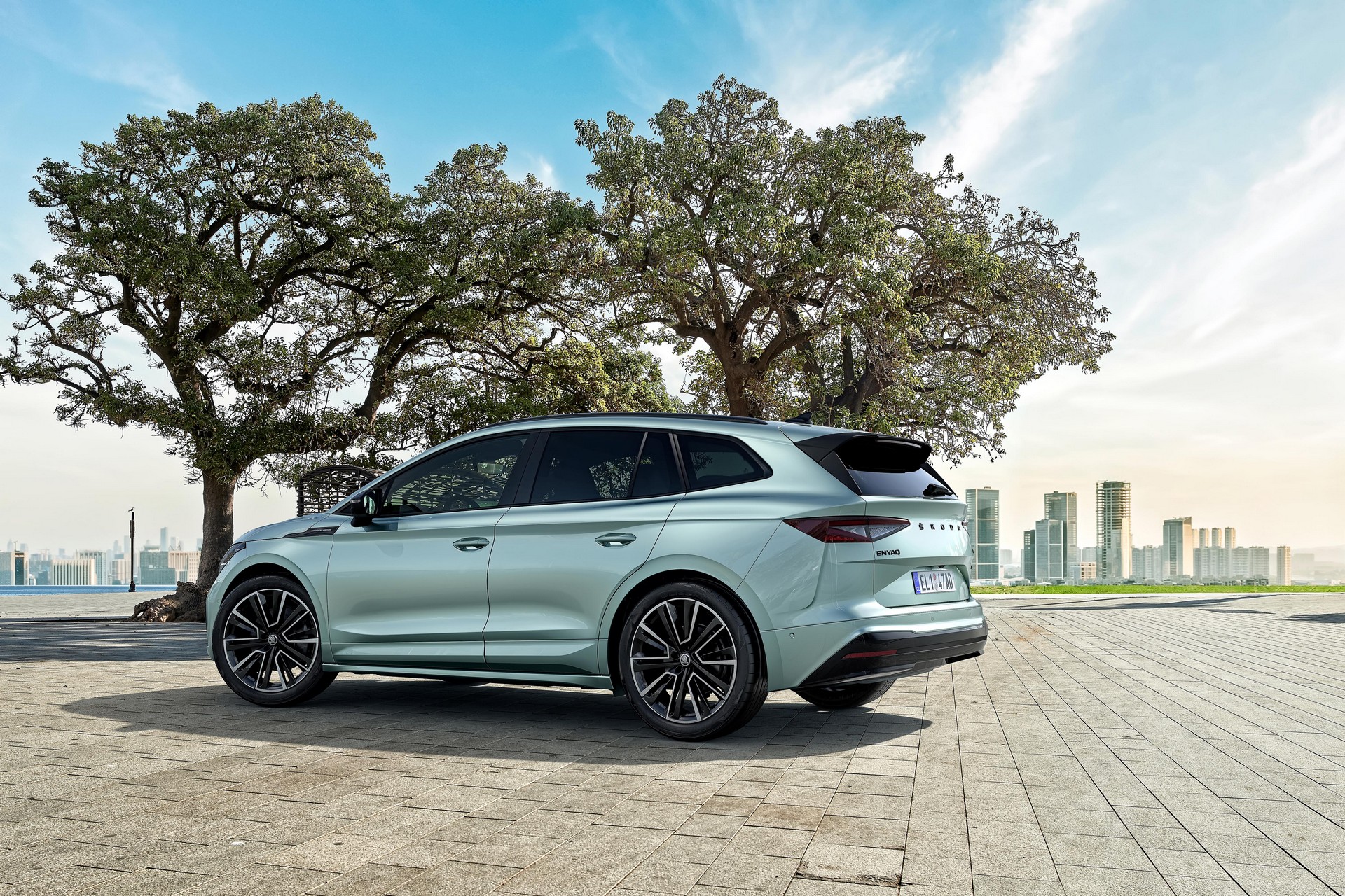 Skoda Enyaq iV revelado com 510km de autonomia sem emissões! 23