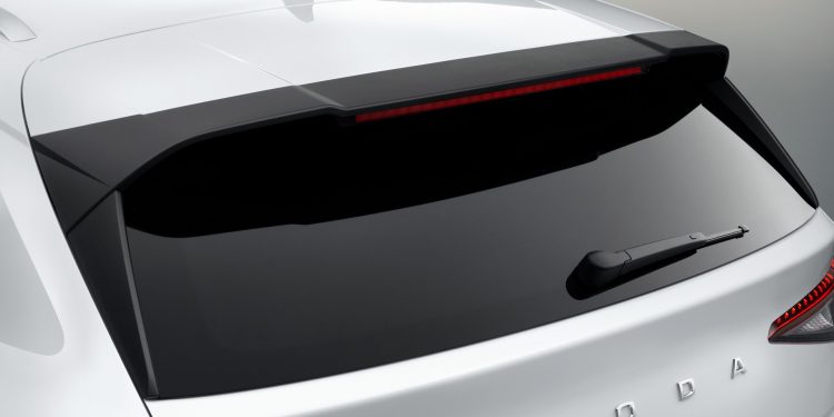 Skoda Enyaq iV revelado com 510km de autonomia sem emissões! 32