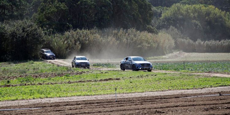 She’s Mercedes pelos trilhos da Nazaré 13