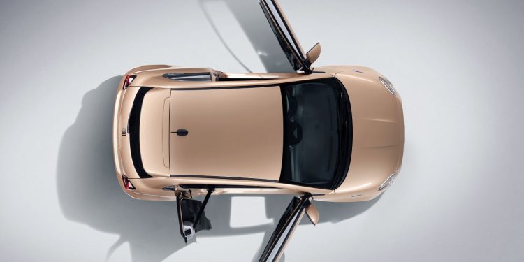 Presidente da Marca Fiat, apresenta em estreia mundial o Novo 500 3+1 13