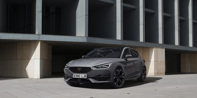 Novo CUPRA Leon chega ao mercado com performance eletrificada 13